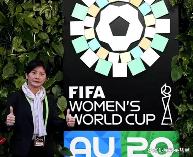 美女露尿口网站